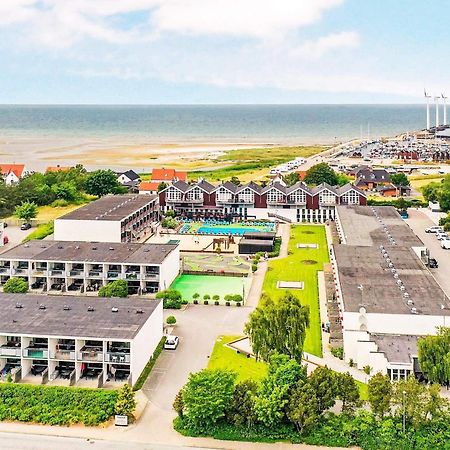 4 Person Holiday Home On A Holiday Park In Glesborg Exterior photo